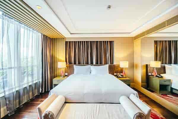 hotel-img